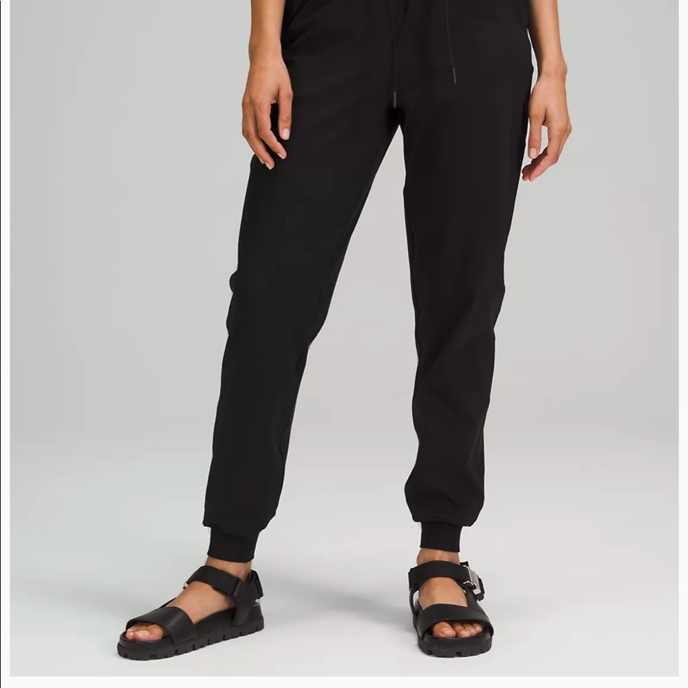 Lululemon Stretch Luxtreme Joggers